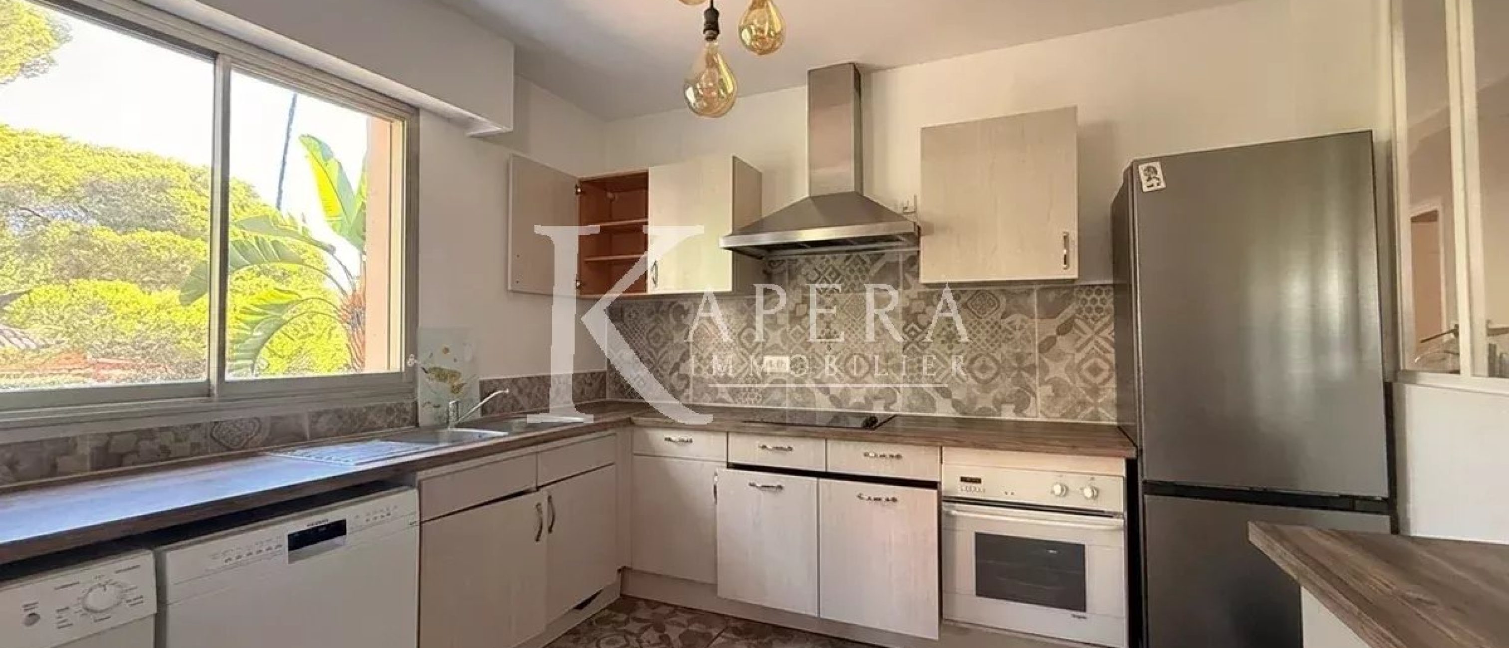 LOCATION 4P MEUBLÉ 100m2 -ANTIBES ROSTAGNE-GARAGE
