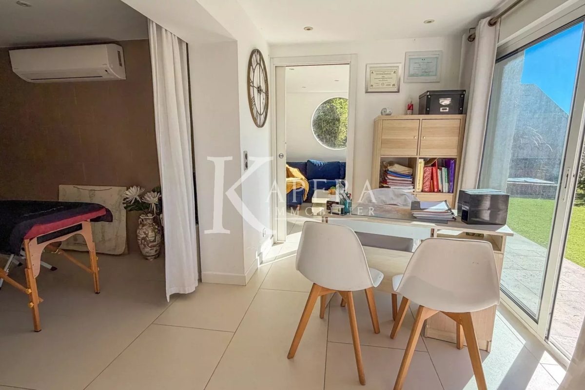 VENTE MAISON 8P 233M2 - CAGNES SUR MER/LES COLLETTES - PISCINE