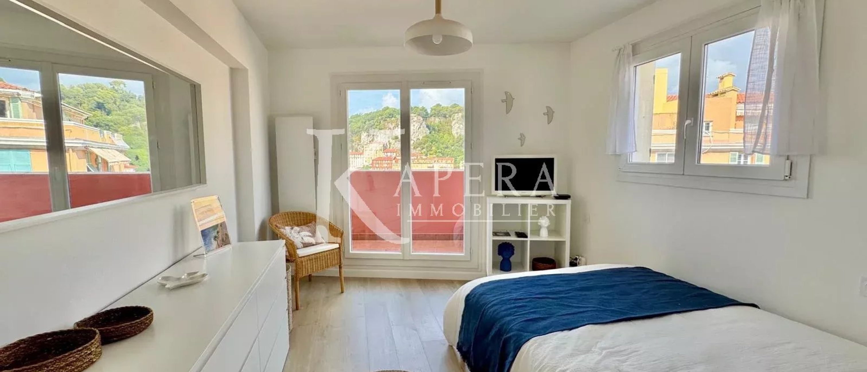 LOCATION MEUBLÉE 10 MOIS – NICE LE PORT – 2P 48M² AVEC TERRASSE ET VUE MER PANORAMIQUE