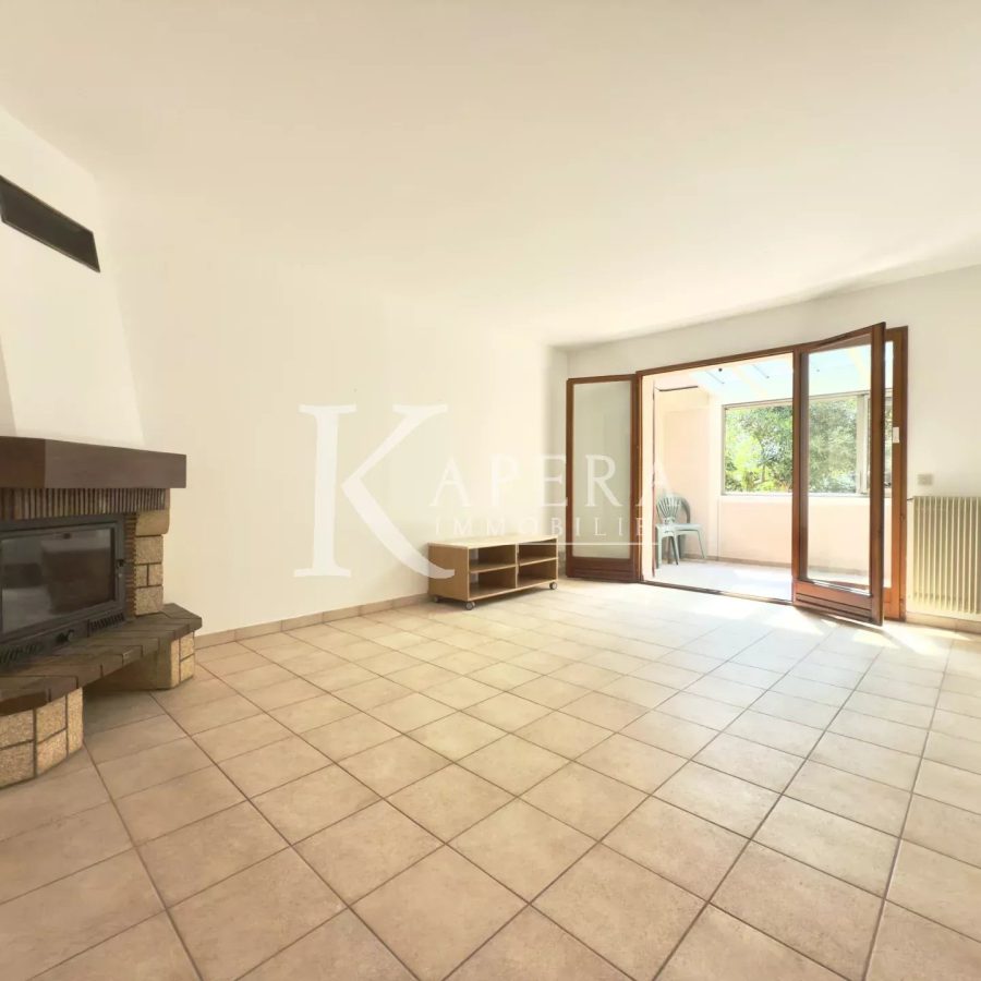 LOCATION MAISON - VALBONNE ILE VERTE- GARAGE-JARDIN-PISCINE