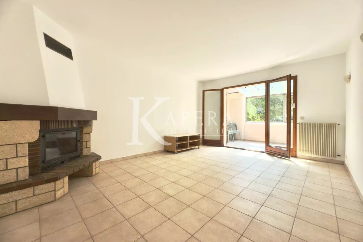 LOCATION MAISON - VALBONNE ILE VERTE- GARAGE-JARDIN-PISCINE
