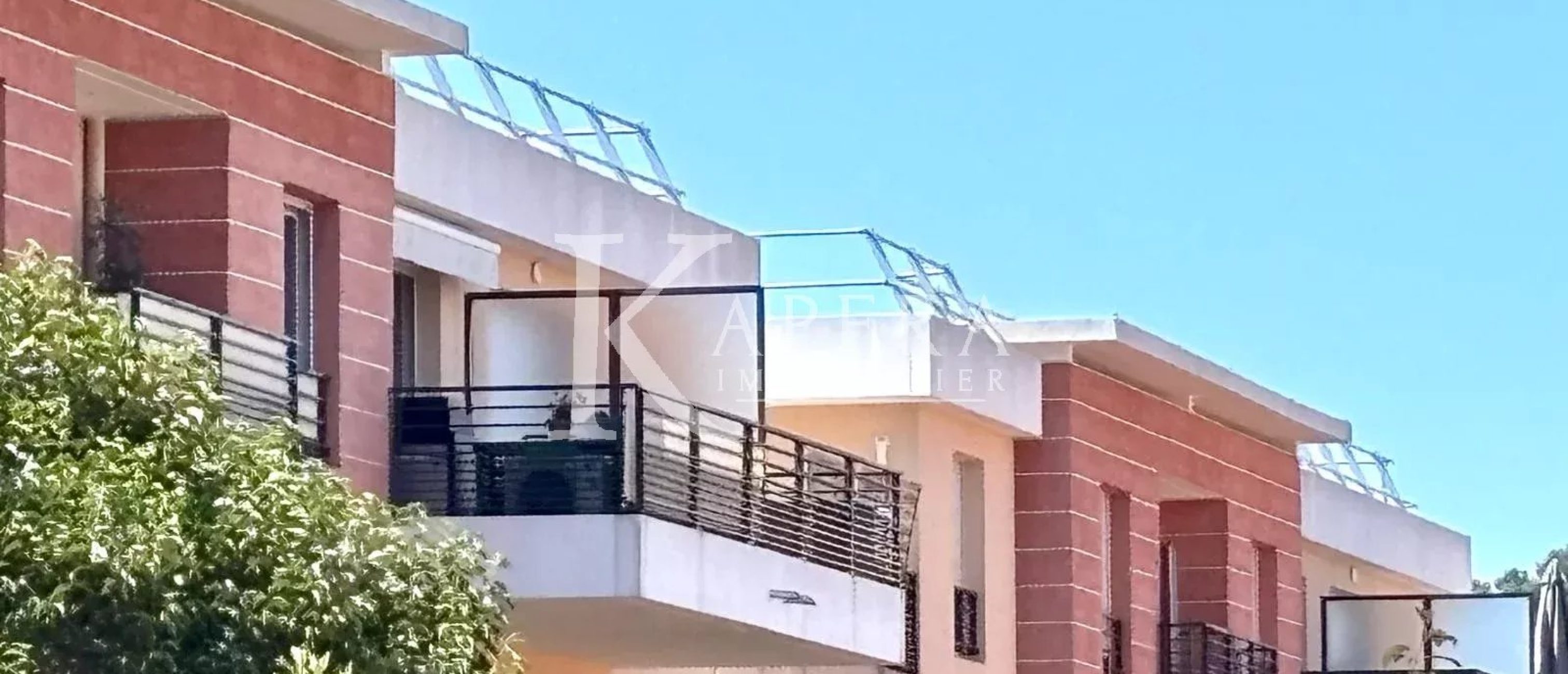 VENTE 2P 40M2 - VALLAURIS - CENTRE VILLE -  TERRASSE - PARKING