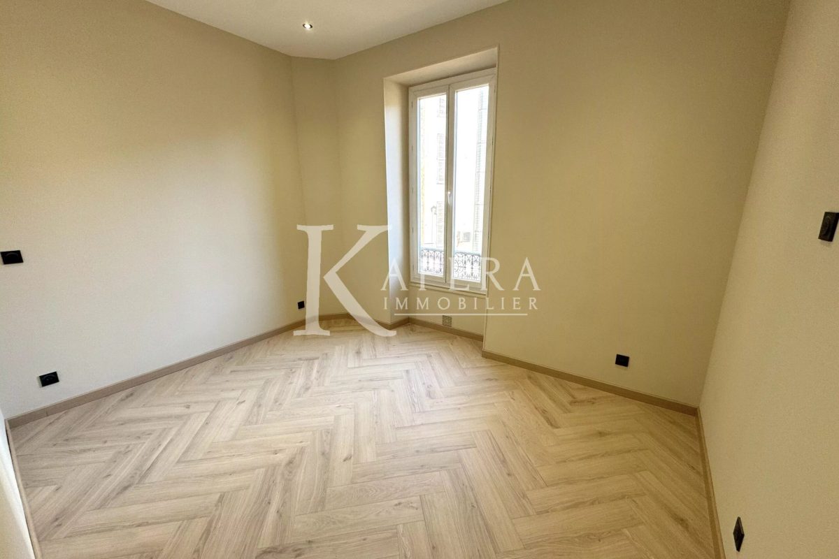 VENTE 2/3P 63M2 - NICE HOTEL DES POSTES - BALCON