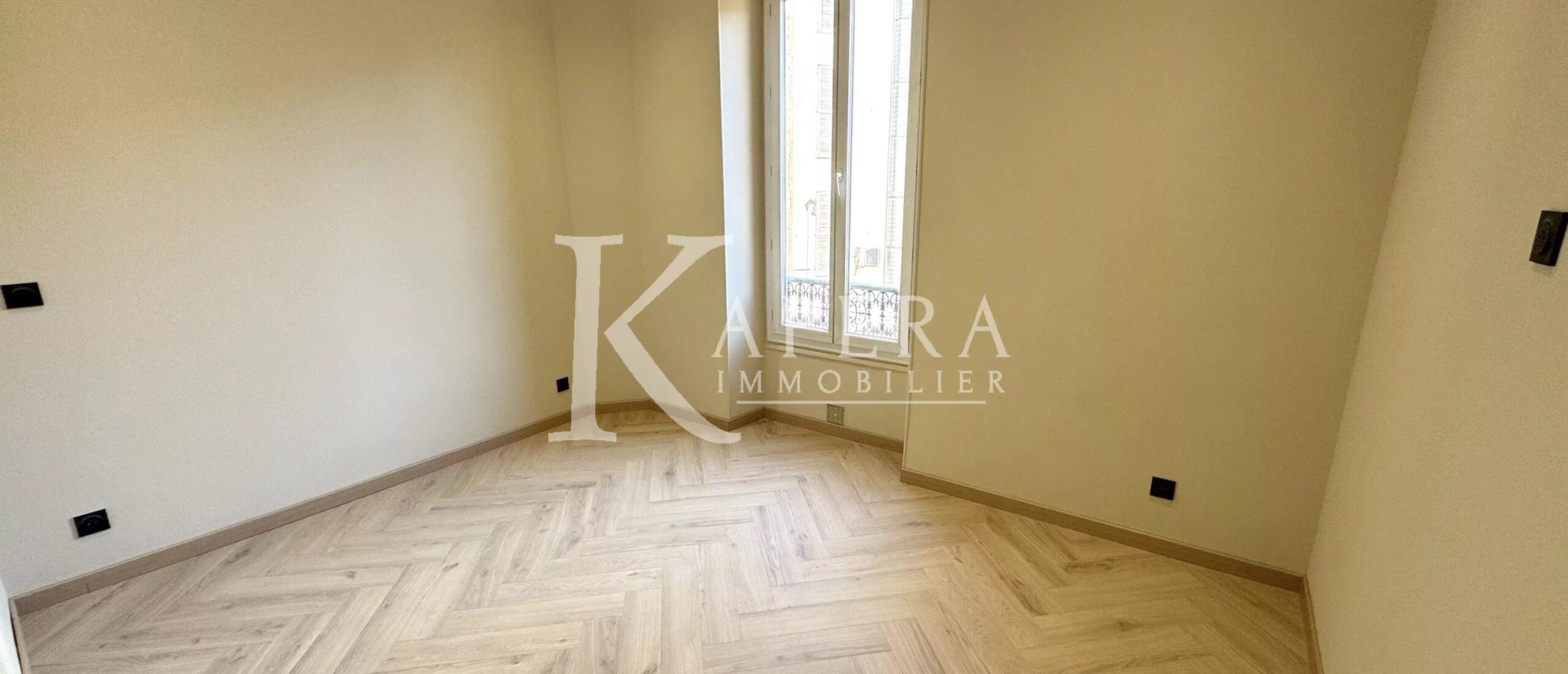 VENTE 2/3P 63M2 - NICE HOTEL DES POSTES - BALCON