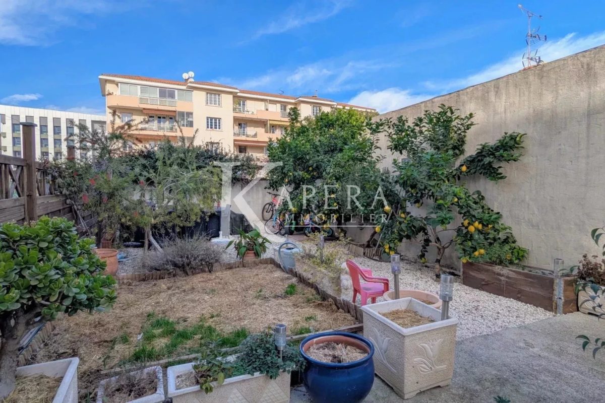 VENTE 5P 180M2 - ST LAURENT DU VAR/GARE - REZ DE JARDIN