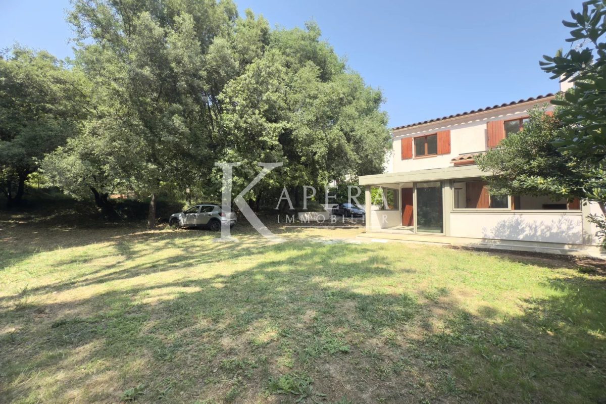 LOCATION MAISON - VALBONNE ILE VERTE- GARAGE-JARDIN-PISCINE