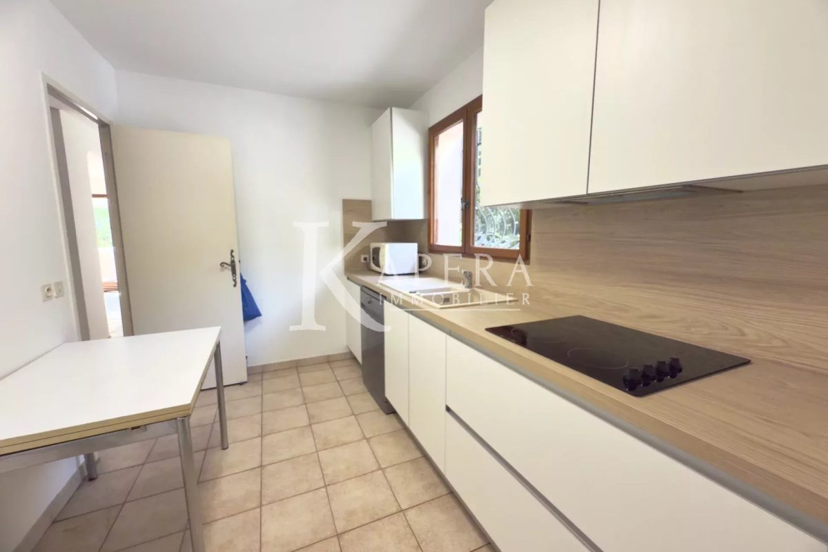 LOCATION MAISON - VALBONNE ILE VERTE- GARAGE-JARDIN-PISCINE