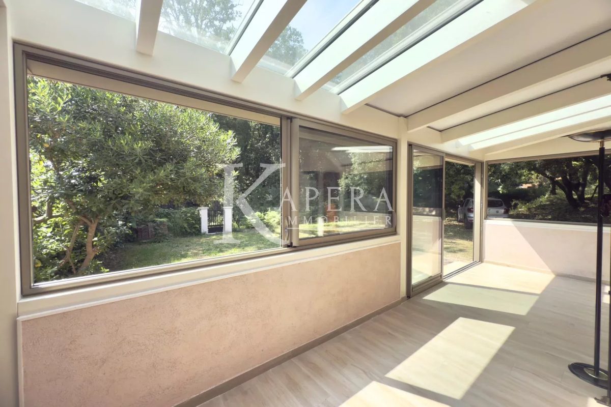 LOCATION MAISON - VALBONNE ILE VERTE- GARAGE-JARDIN-PISCINE