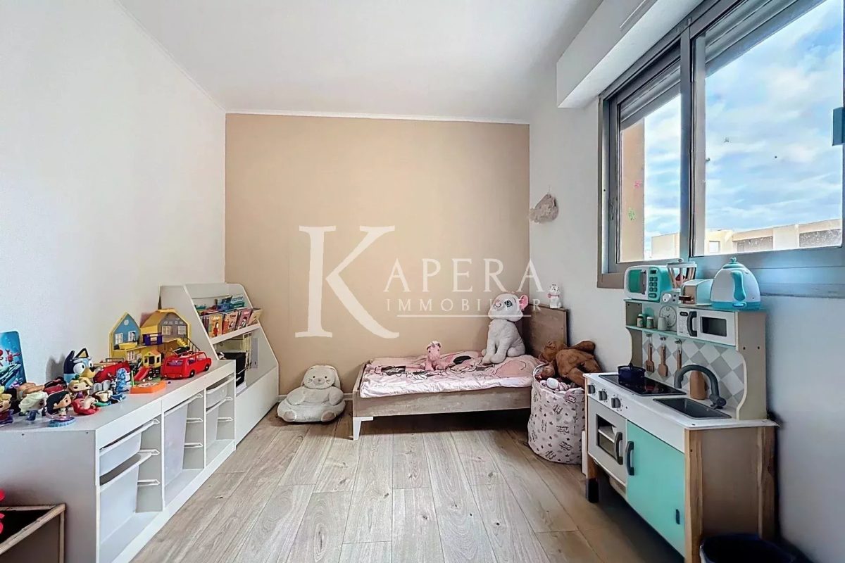 VENTE 3P 63M2 - CAGNES SUR MER / LES VESPINS - TERRASSE - PARKING