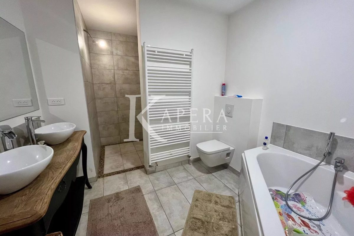 VENTE MAISON 9P 295M2 - FALICON - TERRAIN PISCINABLE