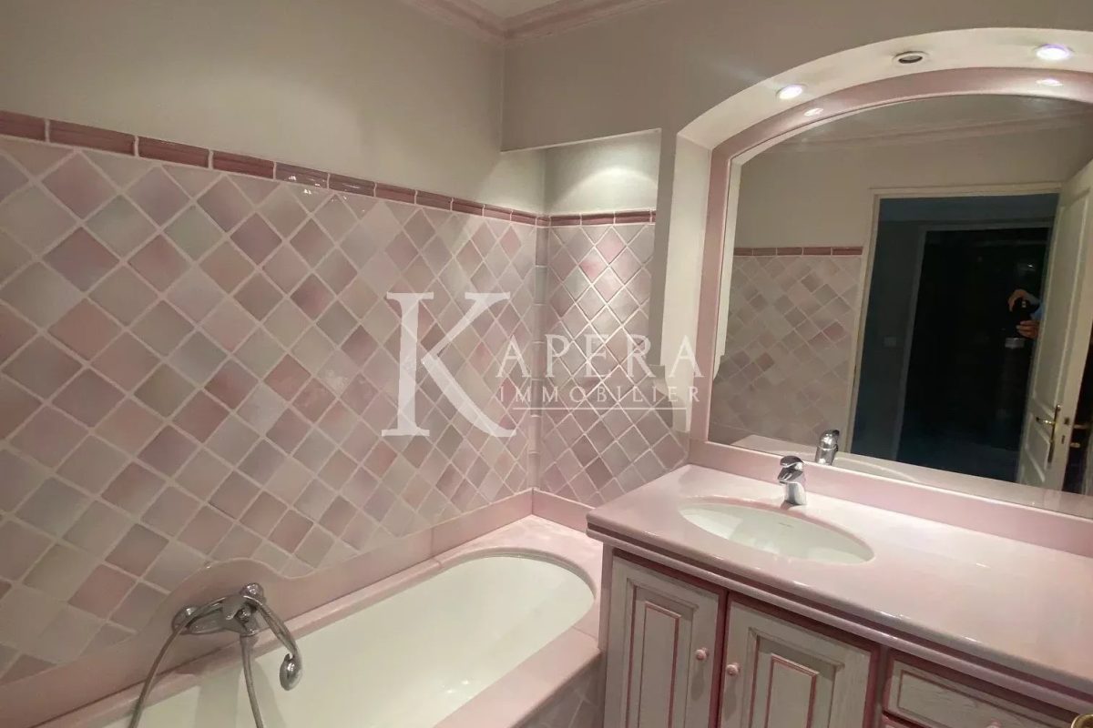 VENTE 3P 71M2 - CENTRE CAGNES SUR MER - TERRASSE - GARAGE