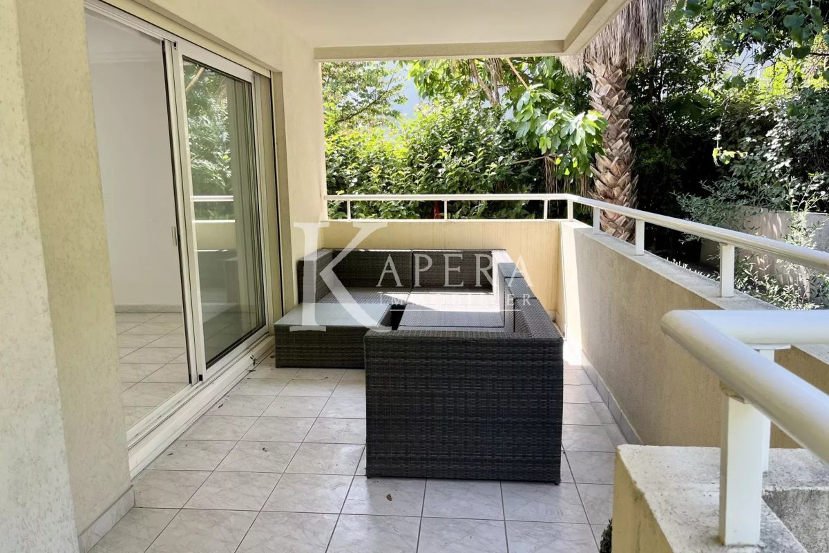 LOCATION VIDE 3 PIECES 75m2 - ANTIBES ILETTE - VUE MER-GARAGE