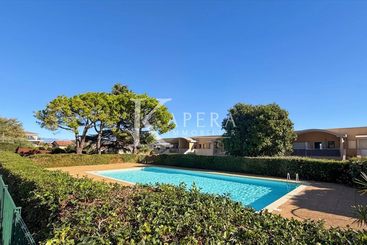 VENTE STUDIO 30M2 - SAINT LAURENT DU VAR / CORNICHE FAHNESTOCK - PISCINE