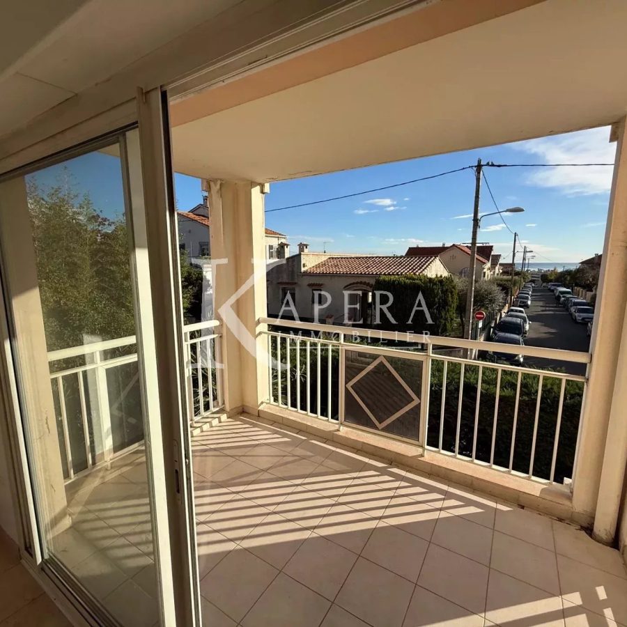 VENTE 2P 45M2 - SAINT LAURENT DU VAR - PARKING - TERRASSE