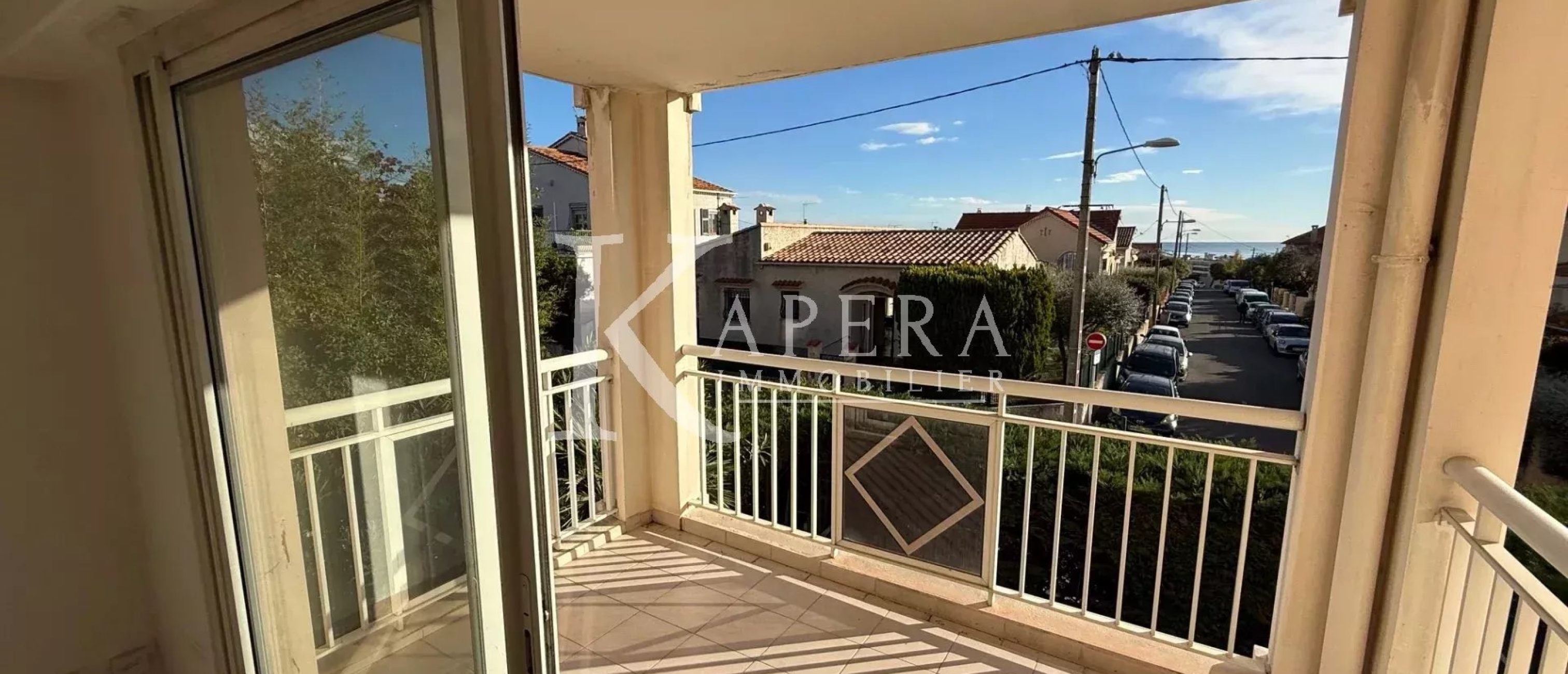 VENTE 2P 45M2 - SAINT LAURENT DU VAR - PARKING - TERRASSE