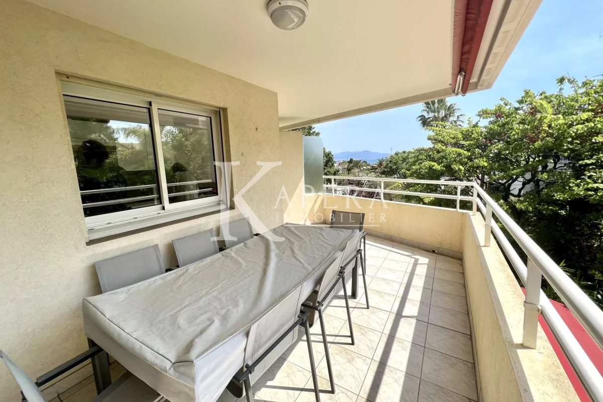 LOCATION VIDE 3 PIECES 75m2 - ANTIBES ILETTE - VUE MER-GARAGE