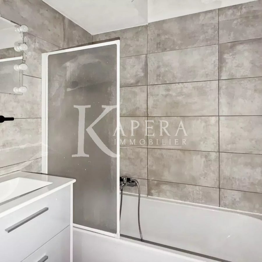 VENTE STUDIO 30M2 - SAINT LAURENT DU VAR / CORNICHE FAHNESTOCK - PISCINE