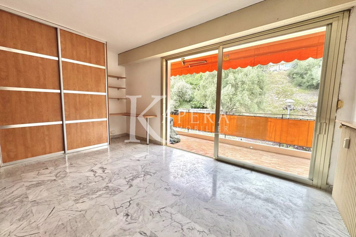 VENTE GRAND F1 36 M² - ROQUEBRUNE-CAP-MARTIN / 2ÈME HAMEAU - TERRASSE - DERNIER ETAGE AVEC TERRASSE