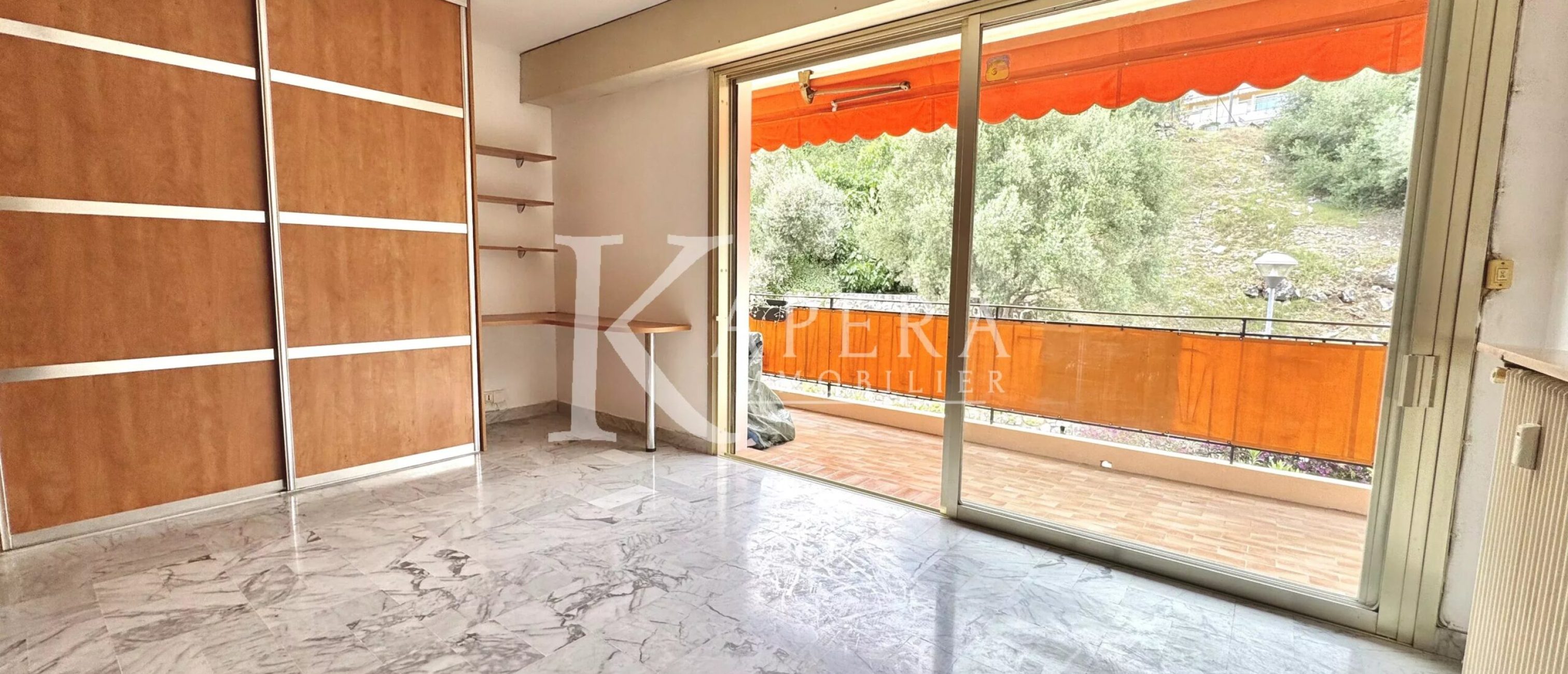 VENTE GRAND F1 36 M² - ROQUEBRUNE-CAP-MARTIN / 2ÈME HAMEAU - TERRASSE - DERNIER ETAGE AVEC TERRASSE