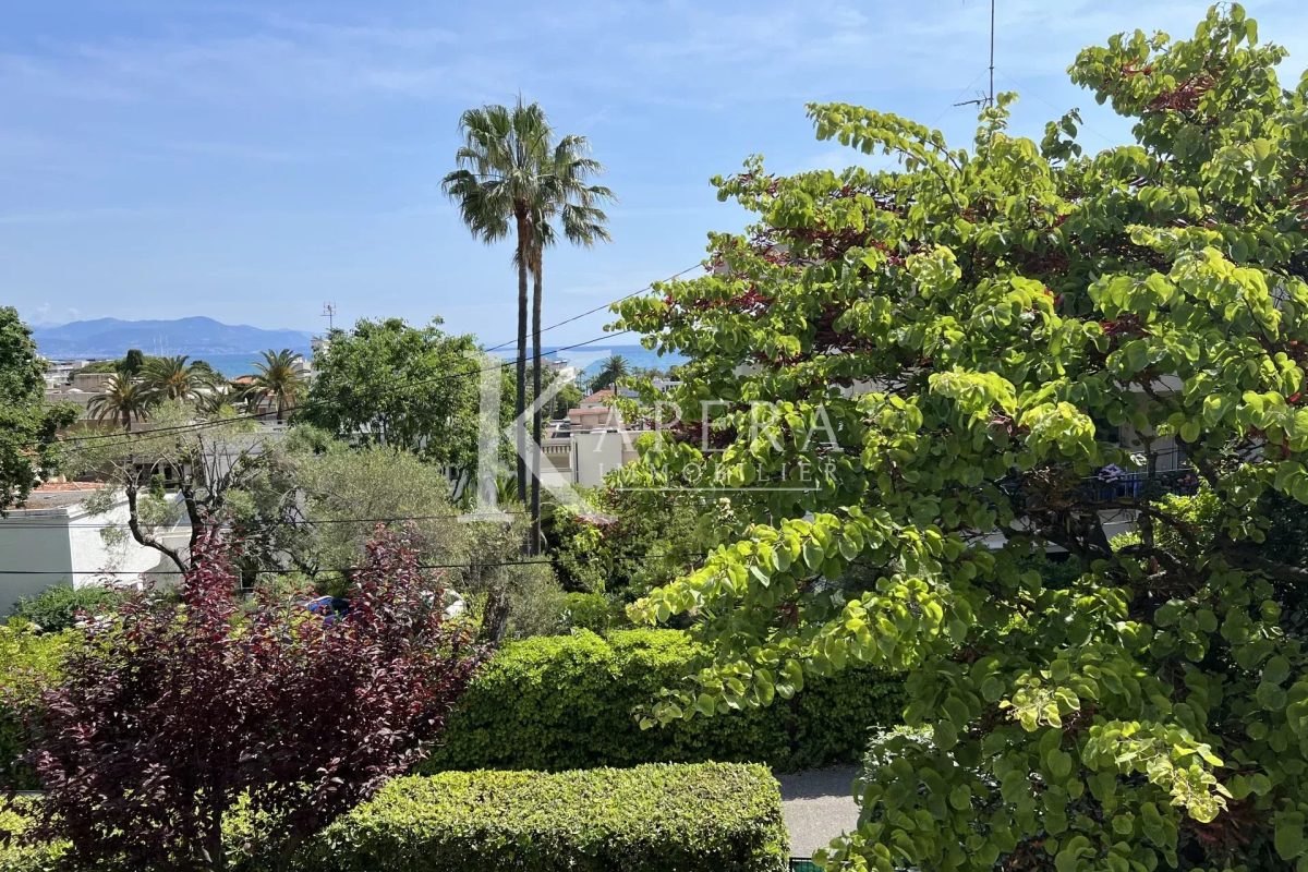 LOCATION VIDE 3 PIECES 75m2 - ANTIBES ILETTE - VUE MER-GARAGE