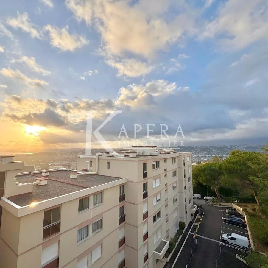 LOCATION STUDIO MEUBLE 20M2 - NICE CORNICHE FLEURIE  - CALME - DERNIER ETAGE