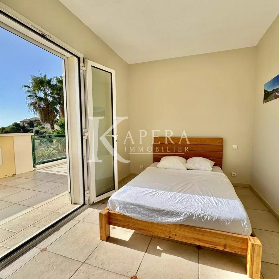 VENTE VILLA D'ARCHITECTE 6P 203M² DANS DOMAINE PRIVE - FALICON