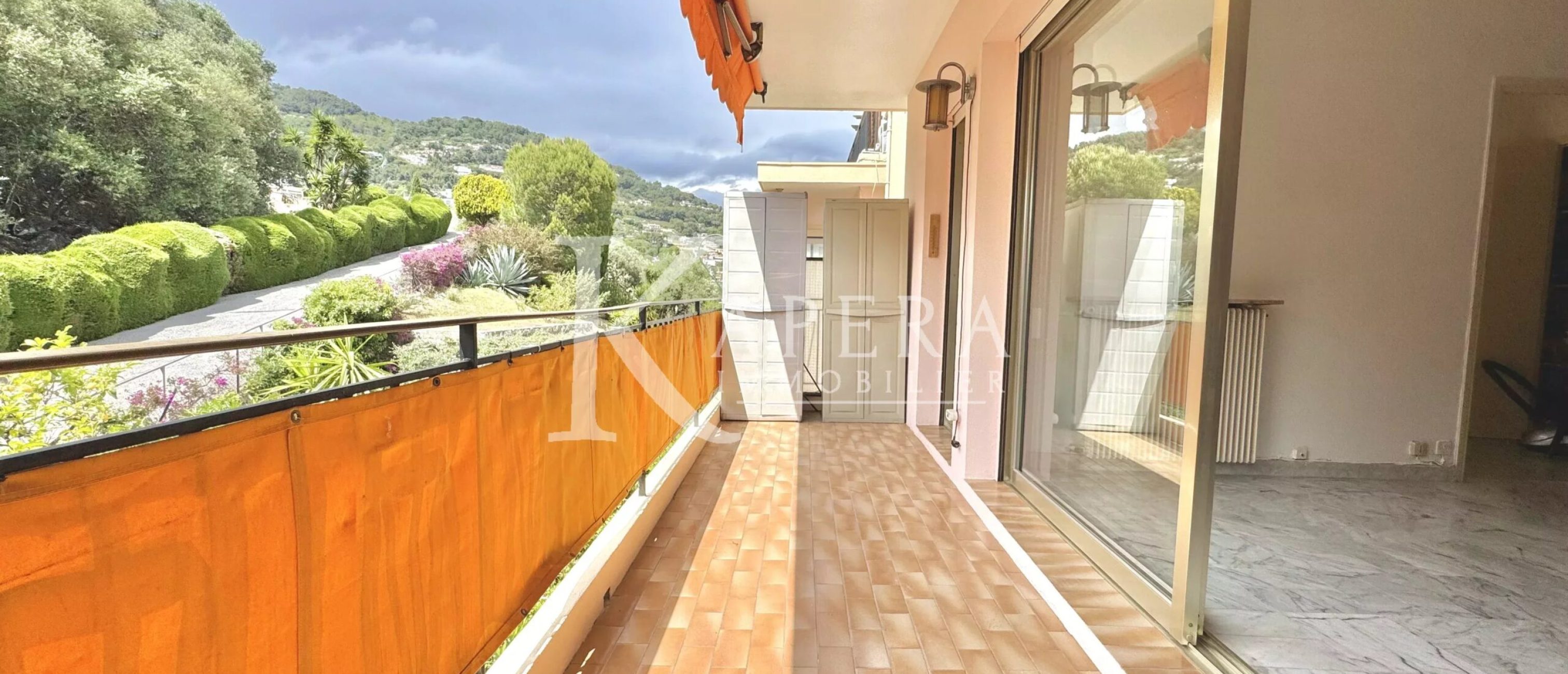 VENTE GRAND F1 36 M² - ROQUEBRUNE-CAP-MARTIN / 2ÈME HAMEAU - TERRASSE - DERNIER ETAGE AVEC TERRASSE