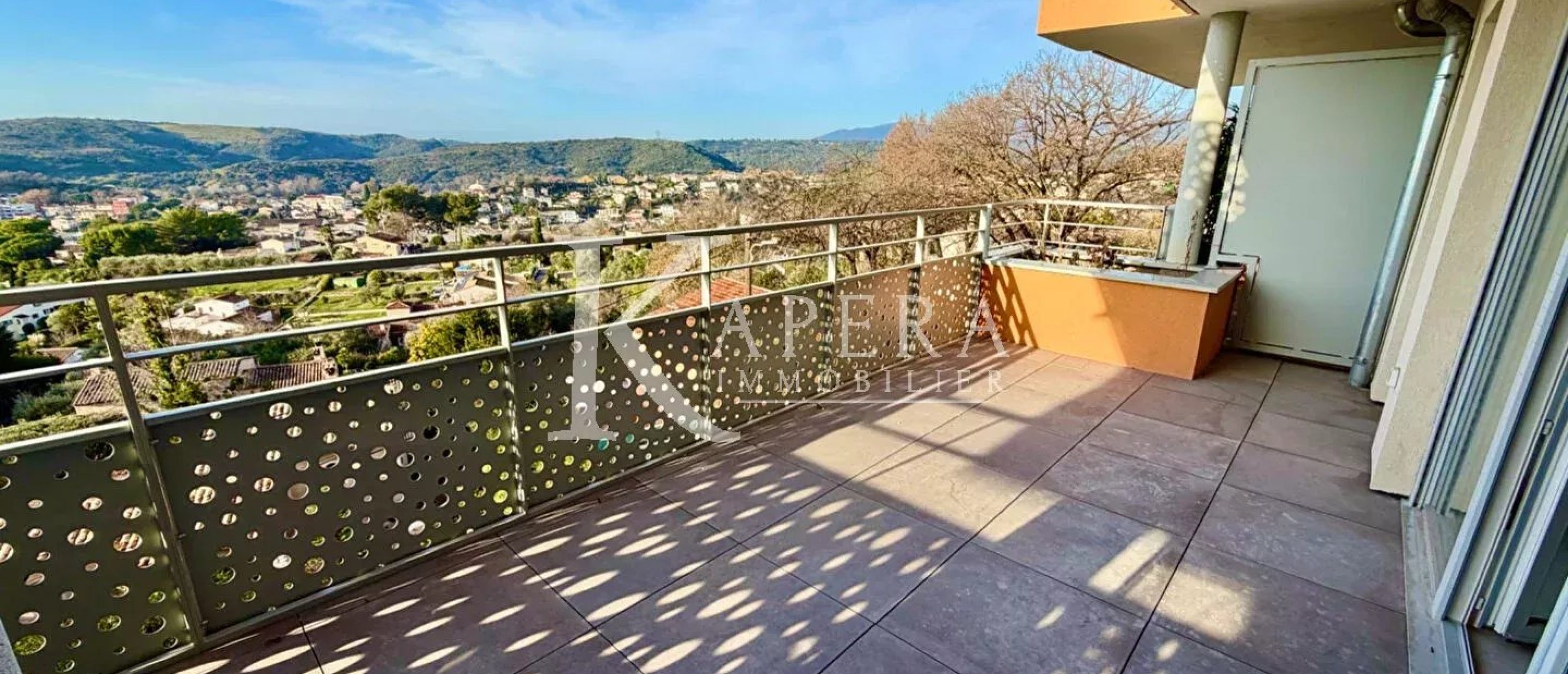 VENTE 3P 73.61M2 - CAGNES SUR MER/L'HUBAC - DOUBLE GARAGE - TERRASSE