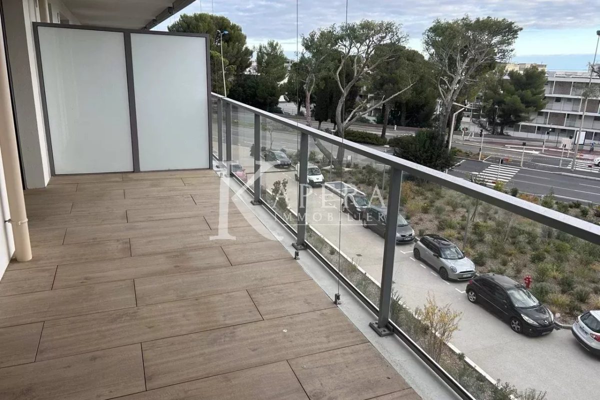 VENTE 3P 67M2 - SAINT LAURENT DU VAR/PORT - PARKINGS - TERRASSE