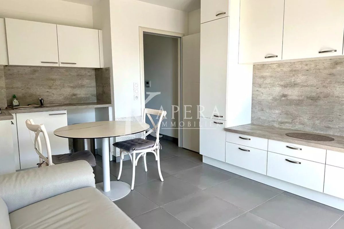 VENTE STUDIO 23M2 - SAINT LAURENT DU VAR/VESPINS - TERRASSE