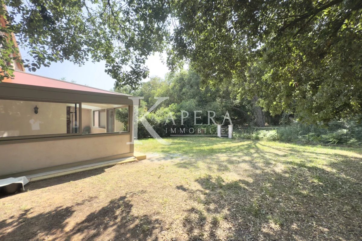 LOCATION MAISON - VALBONNE ILE VERTE- GARAGE-JARDIN-PISCINE