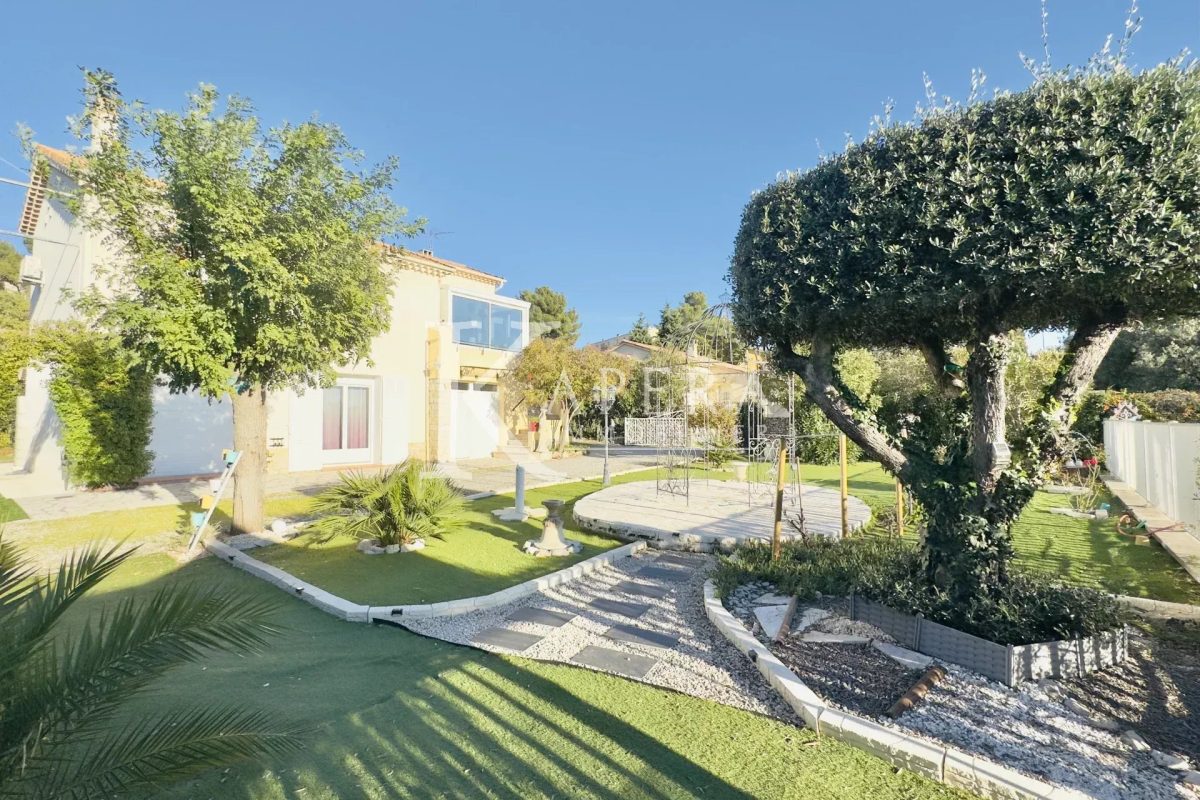 VENTE MAISON 181M2 - DRAGUIGNAN - PISCINE