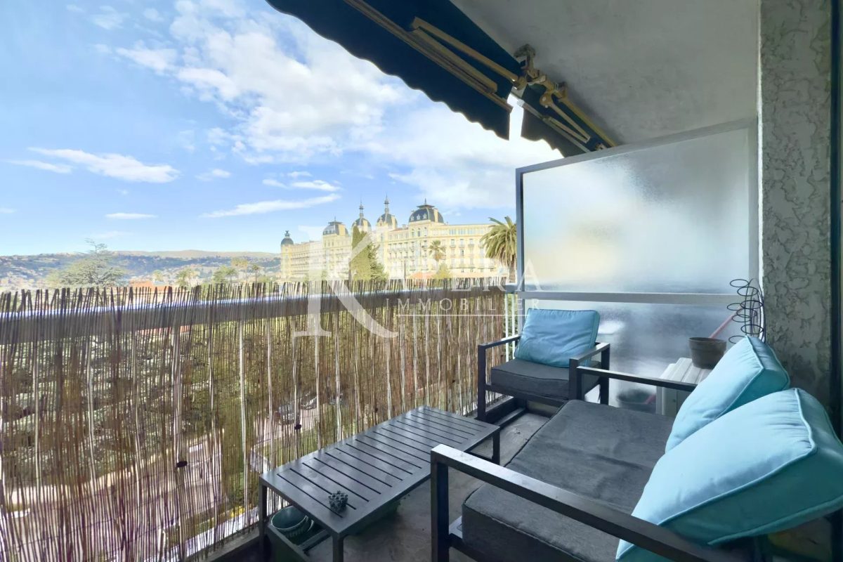 LOCATION 2P 50 m2 - NICE CIMIEZ - VUE DEGAGEE- GARAGE 24M2-CAVE