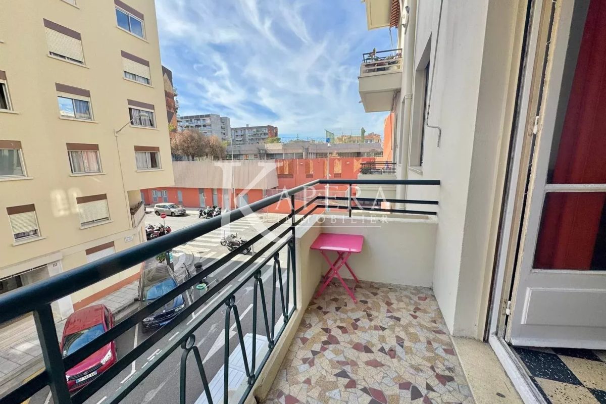 LOCATION MEUBLEE 3P TRAVERSANT 57M² - NICE RIQUIER - BALCON - CAVE