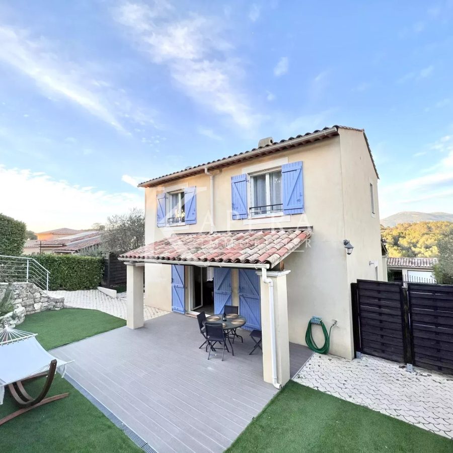 LOCATION VILLA 5P- VALBONNE-PISCINE