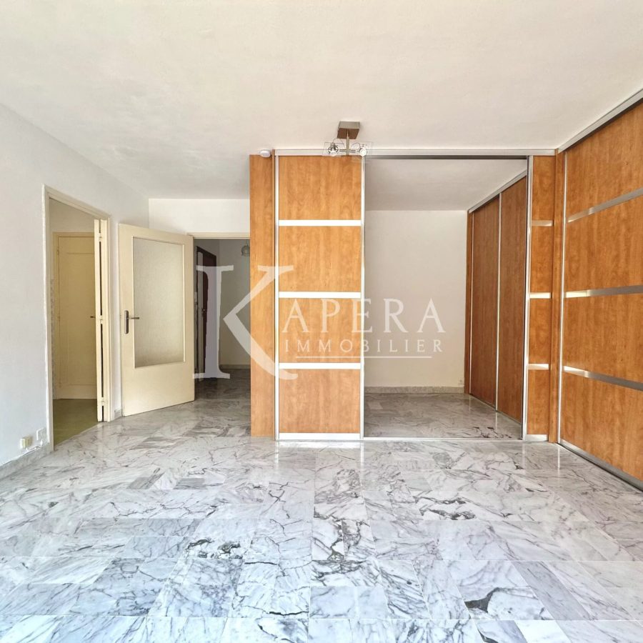 VENTE GRAND F1 36 M² - ROQUEBRUNE-CAP-MARTIN / 2ÈME HAMEAU - TERRASSE - DERNIER ETAGE AVEC TERRASSE