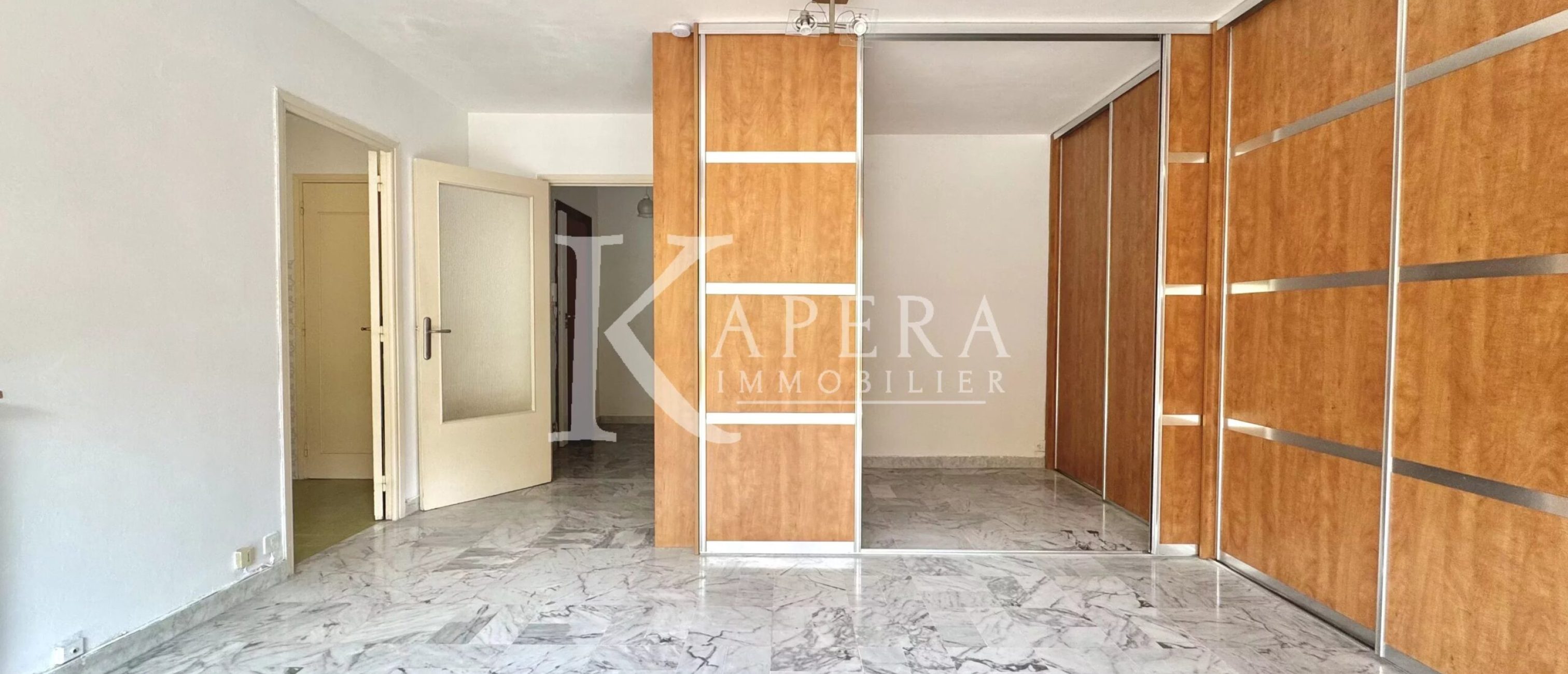 VENTE GRAND F1 36 M² - ROQUEBRUNE-CAP-MARTIN / 2ÈME HAMEAU - TERRASSE - DERNIER ETAGE AVEC TERRASSE