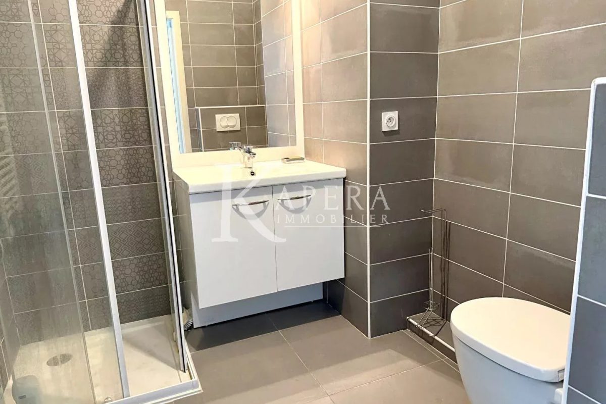 VENTE STUDIO 23M2 - SAINT LAURENT DU VAR/VESPINS - TERRASSE