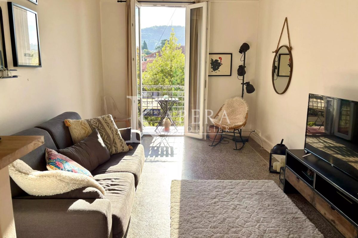 RARE - 2 PIECES 46M2 + BALCON - CAVE - BOURGEOIS