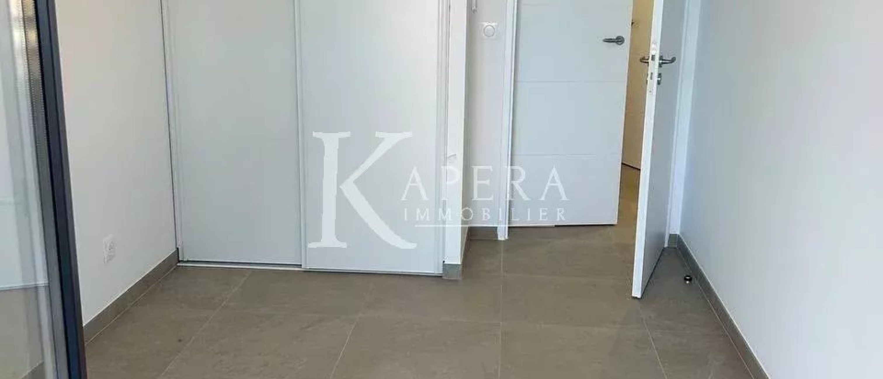 VENTE 3P 67M2 - VILLENEUVE LOUBET/VAUGRENIER - DOUBLE GARAGE - TERRASSE