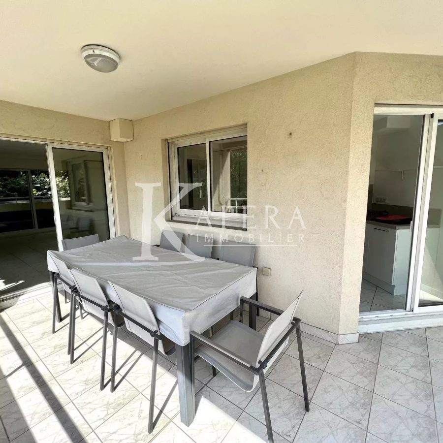 LOCATION VIDE 3 PIECES 75m2 - ANTIBES ILETTE - VUE MER-GARAGE