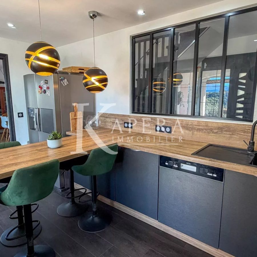 VENTE MAISON 8P 233M2 - CAGNES SUR MER/LES COLLETTES - PISCINE