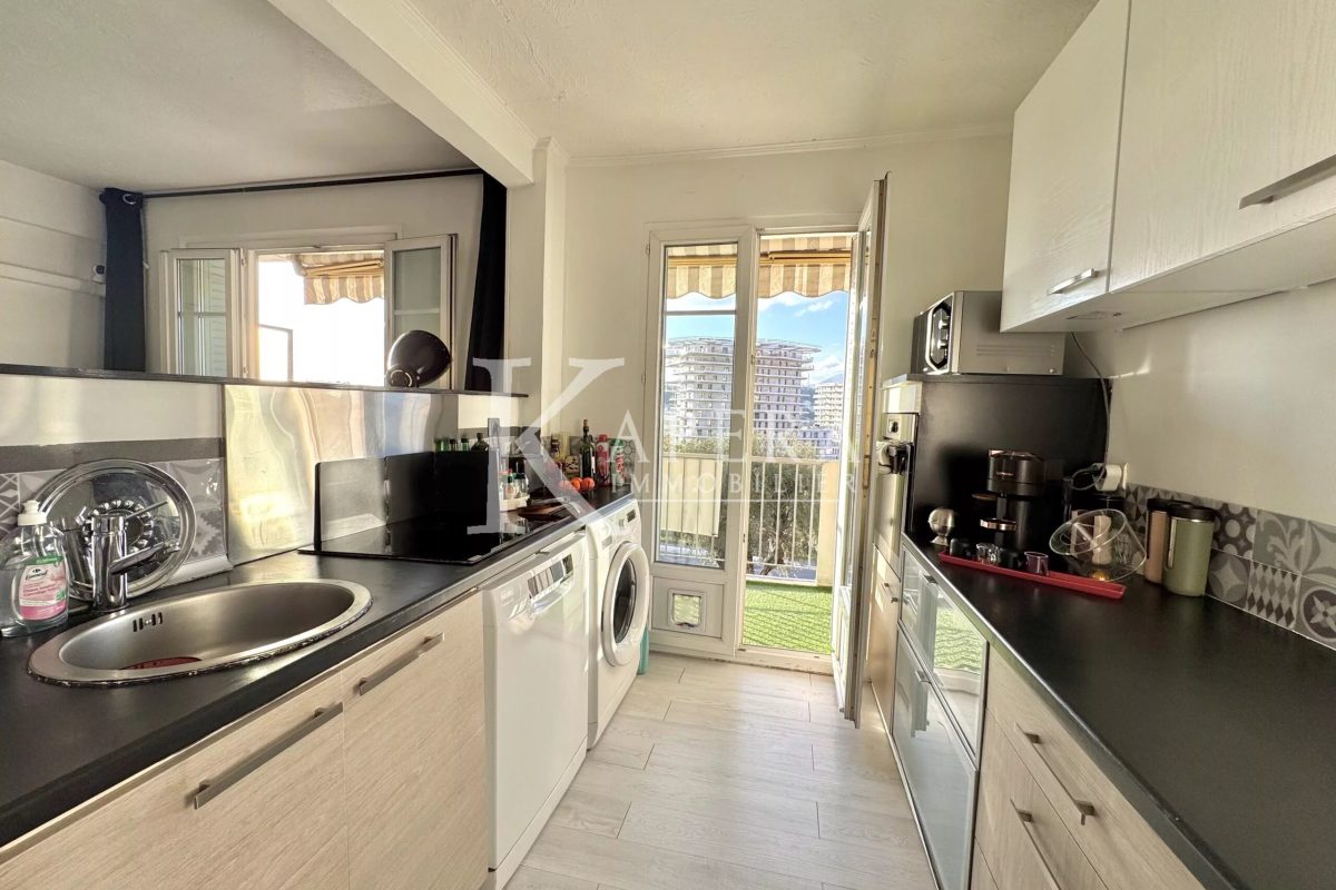 VENTE 58M2 NICE ST MARGUERITE - BALCONS - GARAGE - CAVE