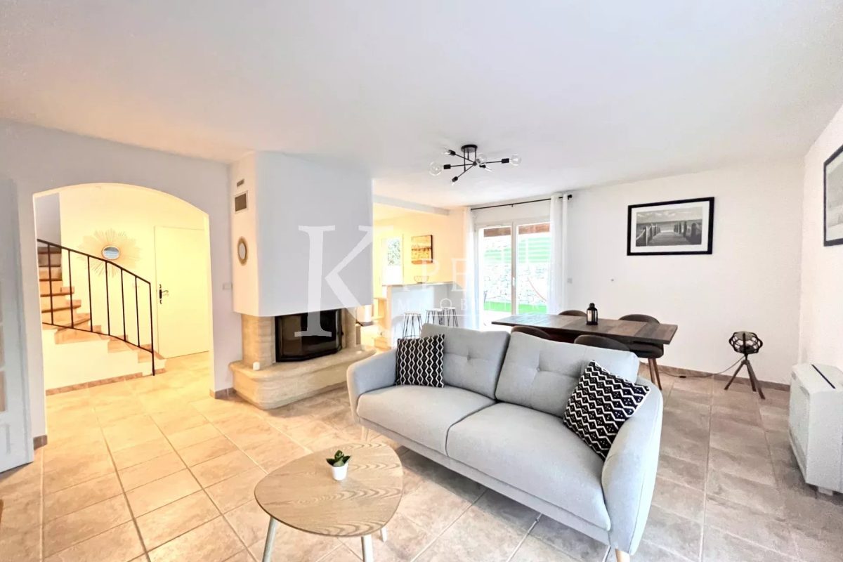 LOCATION VILLA 5P- VALBONNE-PISCINE