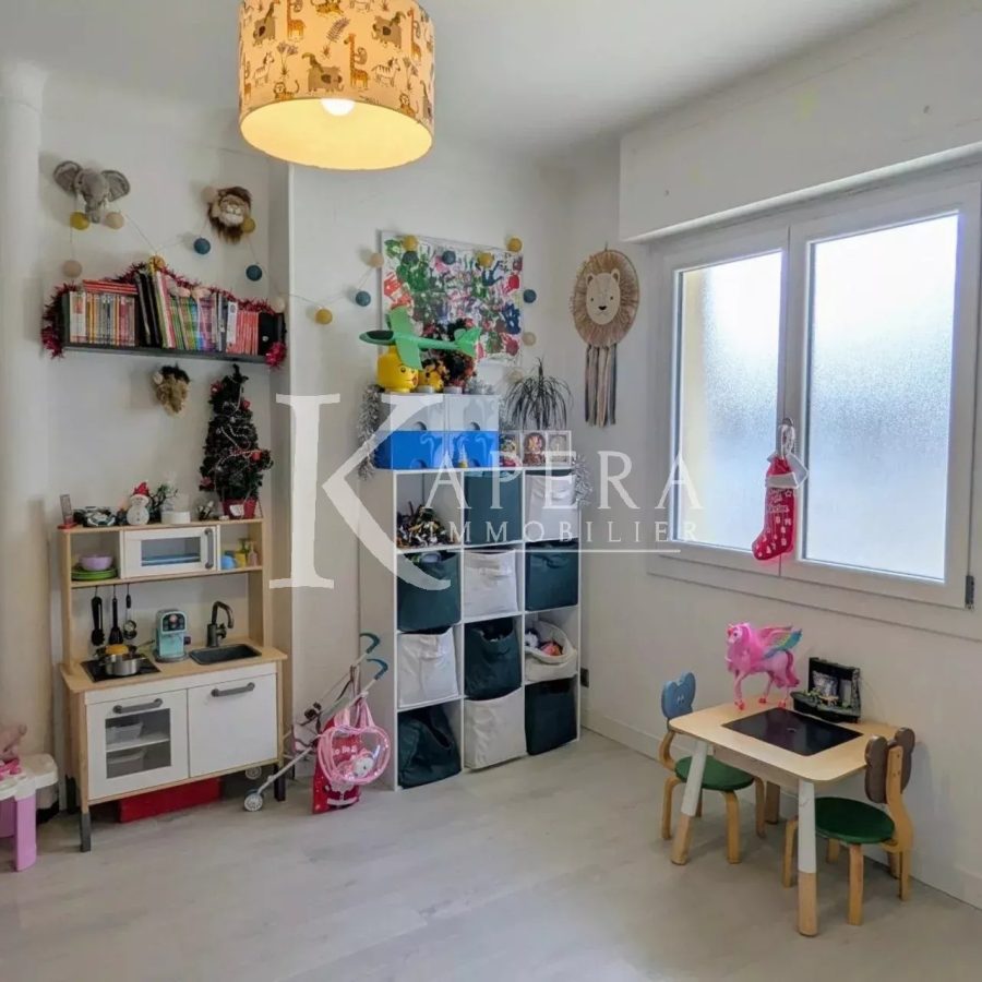 VENTE 5P 180M2 - ST LAURENT DU VAR/GARE - REZ DE JARDIN