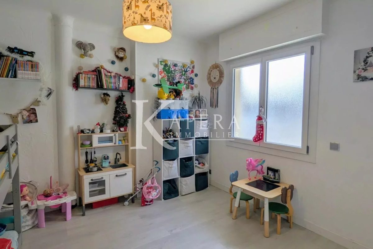 VENTE 5P 180M2 - ST LAURENT DU VAR/GARE - REZ DE JARDIN