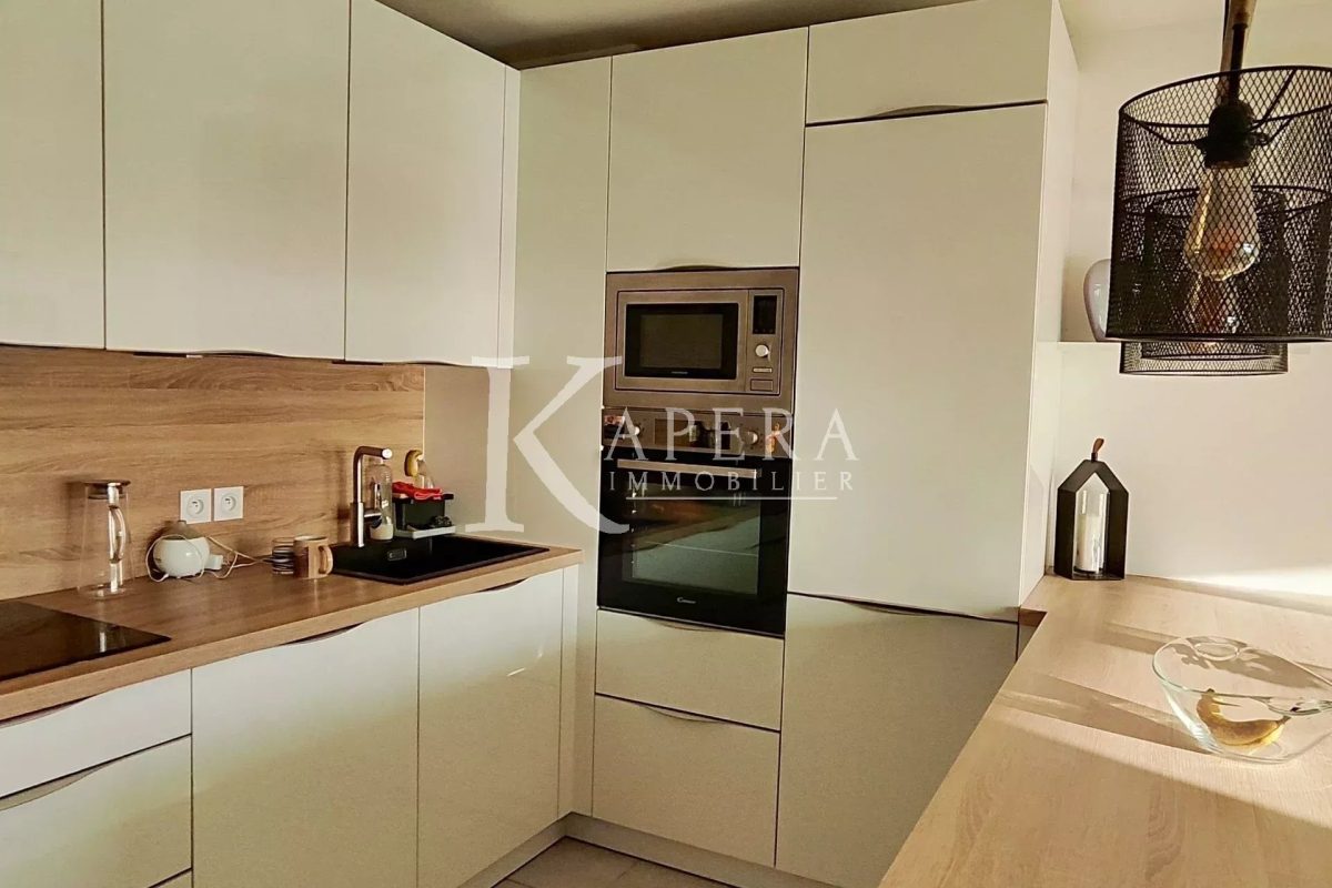 VENTE 3P 55M2 - SAINT LAURENT DU VAR - TERRASSE - GARAGE