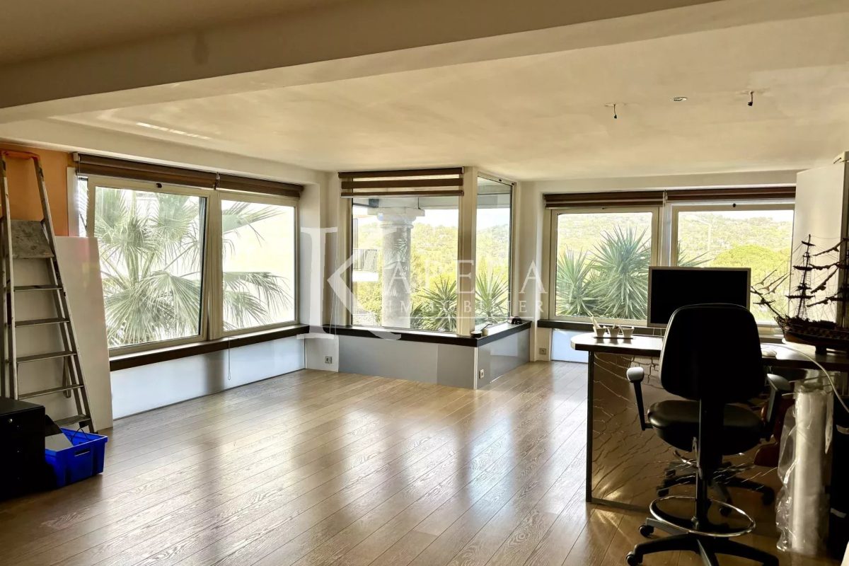 VENTE MURS PROFESSIONNELS - APPARTEMENT - LE CANNET