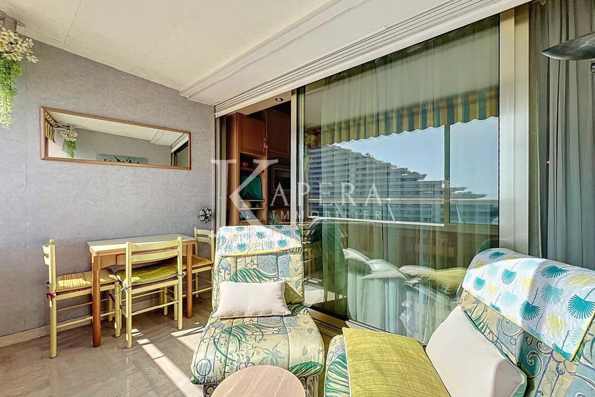 VENTE STUDIO 26M2 - MARINA BAIE DES ANGES - LOGGIA