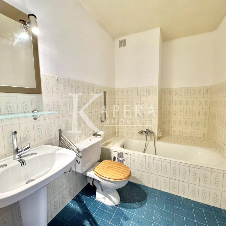 VENTE GRAND F1 36 M² - ROQUEBRUNE-CAP-MARTIN / 2ÈME HAMEAU - TERRASSE - DERNIER ETAGE AVEC TERRASSE